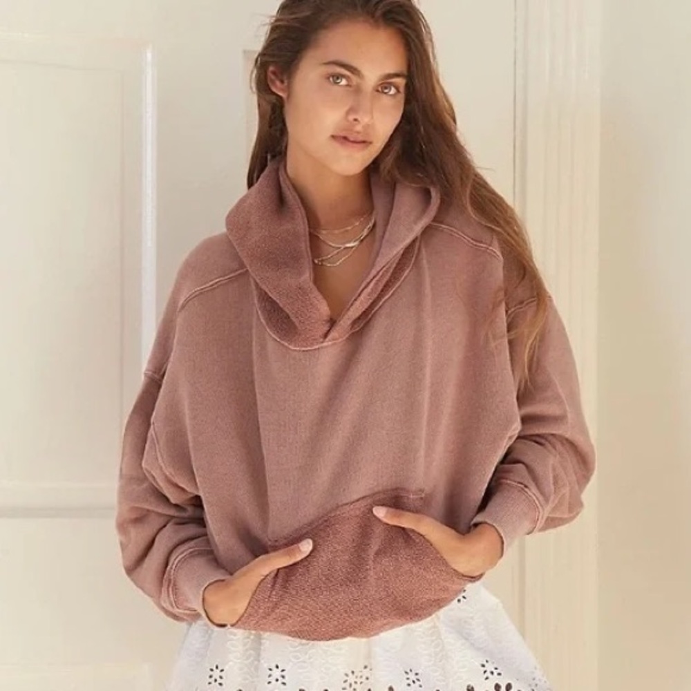 Free People Joey Cropped Hoodie. Size X-small. Batwing sleeves